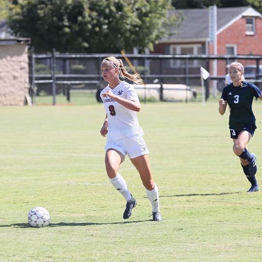 Frauenfußball USA - Marie Bathe spielt für die Cumberland University